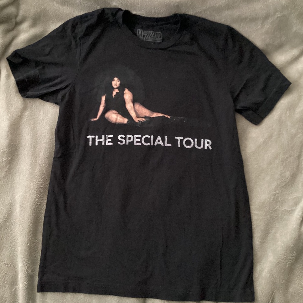 Lizzo Shirt Size M The Special Tour 2022 Concert Black White